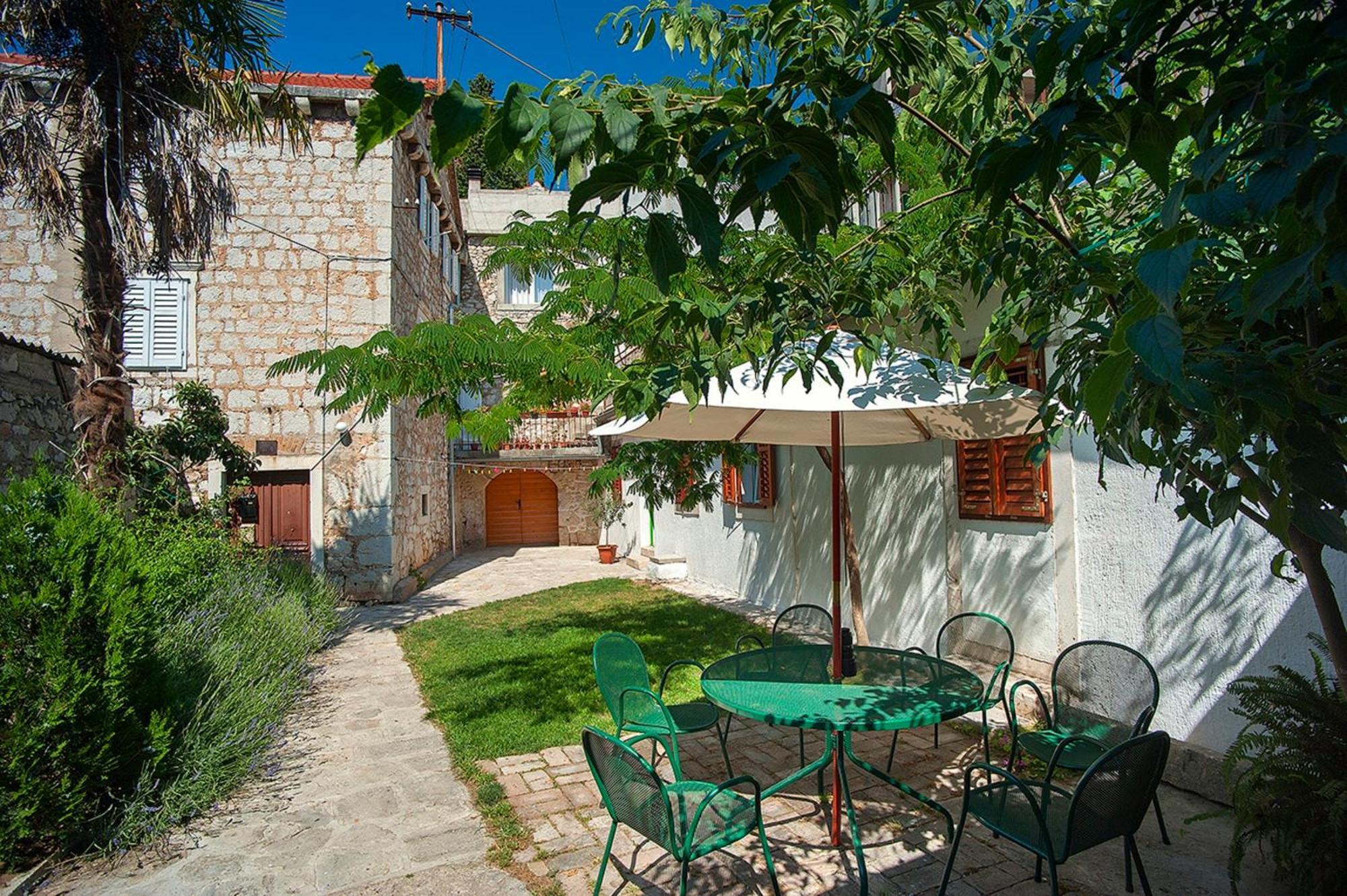 Dalmatian Garden - Free Parking - City Centre Sibenik Luaran gambar