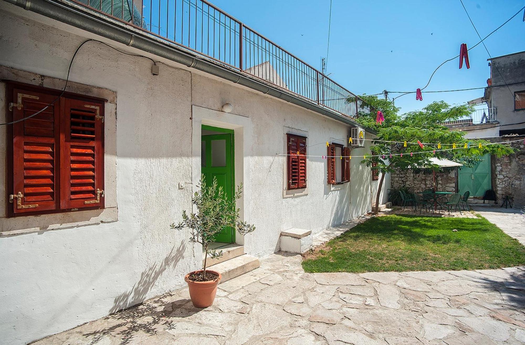 Dalmatian Garden - Free Parking - City Centre Sibenik Luaran gambar